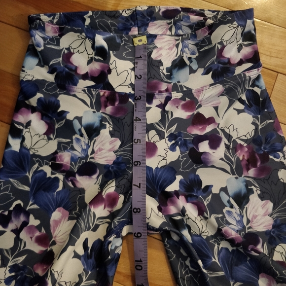 Dharma Bums High Rise flower leggings size small - Picture 5 of 6